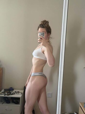 Full leaked Eviedotgym private onlyfans photo