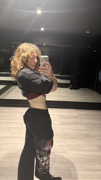 Full leaked Eviedotgym private onlyfans photo