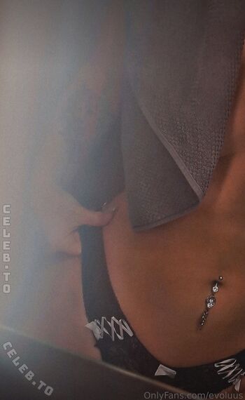 Full leaked Evoluus private onlyfans photo