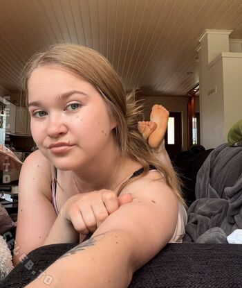 Full leaked Evviepp private photo