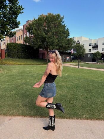 Full leaked Evy leibfarth private photo