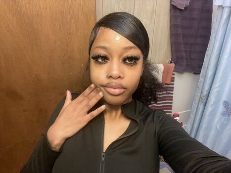 Full leaked Exoticpetiteshi private onlyfans photo