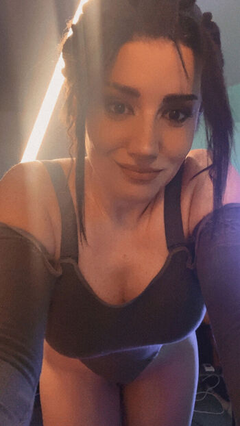 Ezy Summers Cosplay