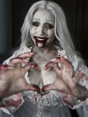 Ezy Summers Cosplay