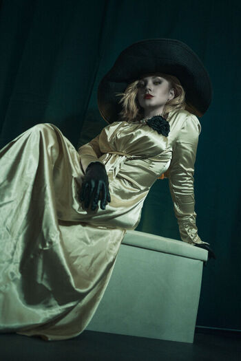 Ezy Summers Cosplay
