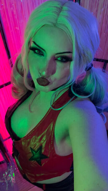 Full leaked Ezy summers cosplay page private photo