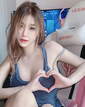 Full leaked F manatsanan page private photo