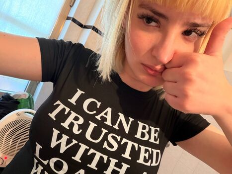 Full leaked Fmicom private onlyfans photo