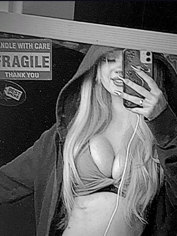 Full leaked Faintslicee private onlyfans photo