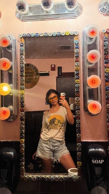 Full leaked Fallon smythe private photo
