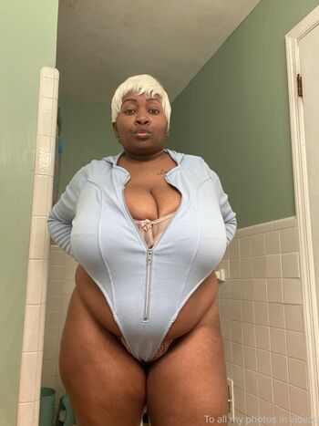 Full leaked Famousstarkmarie private photo