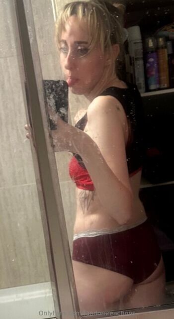 Full leaked Fandomreactions private photo