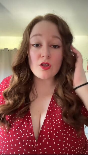 Full leaked Fannyjhsz private photo