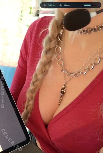 Full leaked Farbenfuchs private onlyfans photo