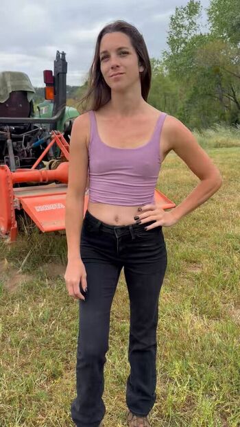 Full leaked Farmgirllaura private photo
