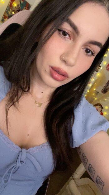 Full leaked Farohreacts private onlyfans photo