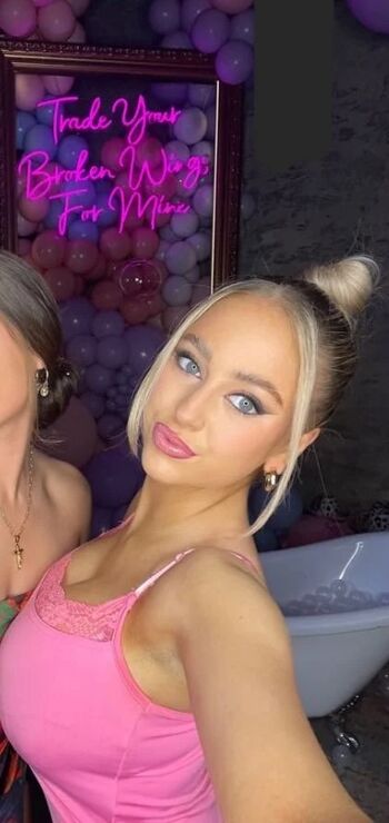Full leaked Fayehanson private photo