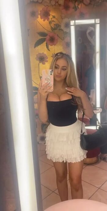 Full leaked Fayehanson private photo