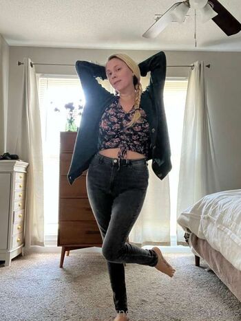 Full leaked Fayelina private onlyfans photo