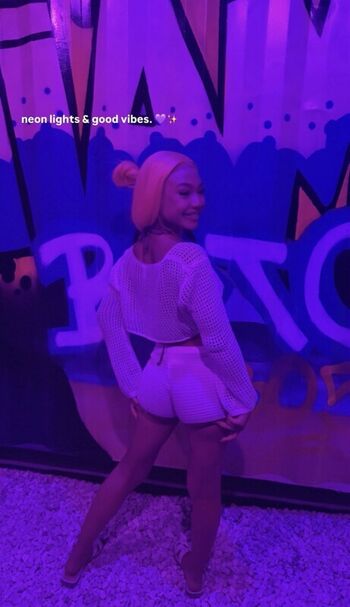 Full leaked Fayythefairy page private photo
