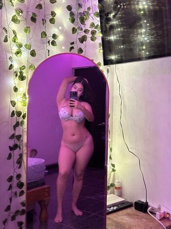 Full leaked Feersshii private photo