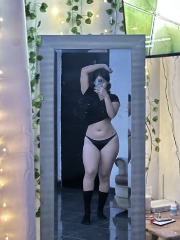 Full leaked Feersshii private photo
