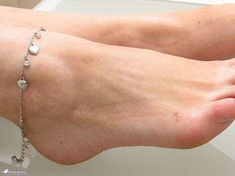 Full leaked Feet page private onlyfans photo