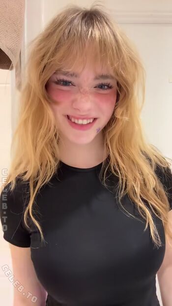 Full leaked Felinenyaa page private onlyfans photo