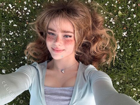 Full leaked Felinenyaa private photo