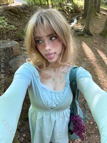 Full leaked Felinenyaa private photo