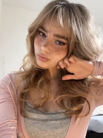 Full leaked Felinenyaa private photo