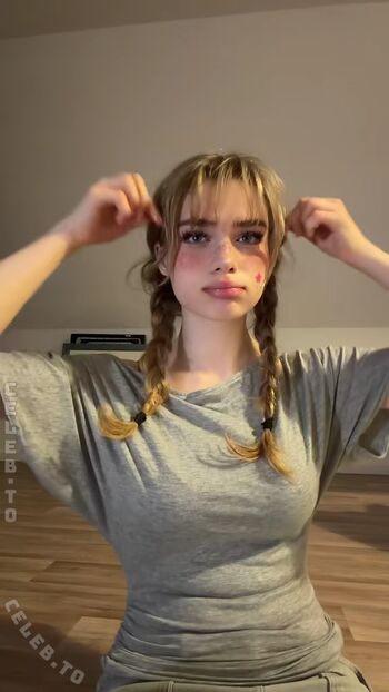 Full leaked Felinenyaa private photo