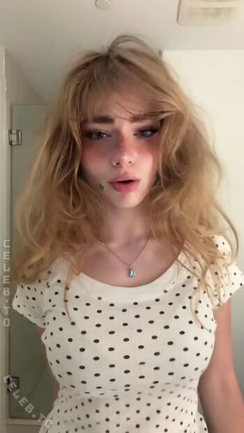 Full leaked Felinenyaa private photo