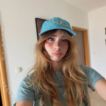 Full leaked Felinenyaa private photo