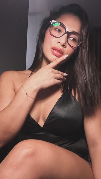 Full leaked Female blackcat page private photo
