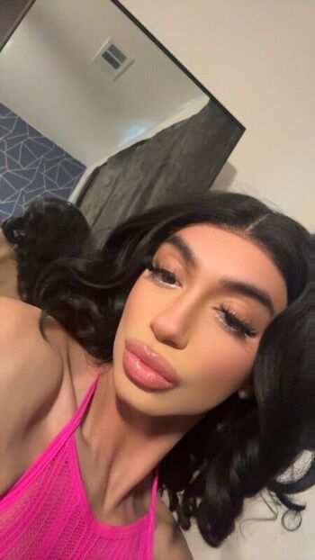 Full leaked Fembaddie private photo
