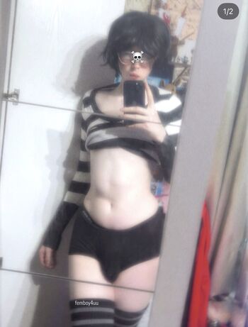 Full leaked Femboy uu private onlyfans photo