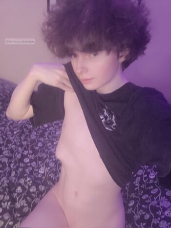 Full leaked Femboy skeleton private onlyfans photo