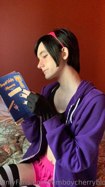 Full leaked Femboycherryblossom private photo