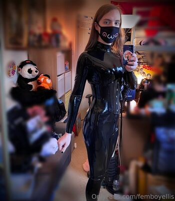 Full leaked Femboyellis private photo
