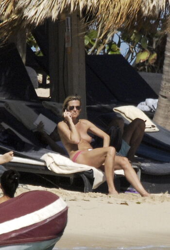 Full leaked Femmes journalistes private photo