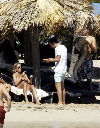 Full leaked Femmes journalistes private photo