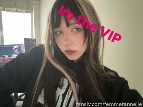 Full leaked Femmetannelle private photo