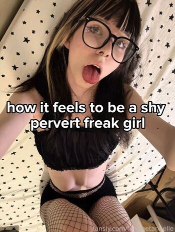Full leaked Femmetannelle private photo