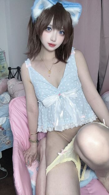 Full leaked Fengmaoss page private onlyfans photo