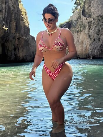 Fernanda Bande