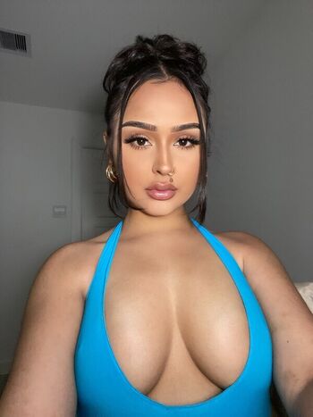 Full leaked Fijiwatter private photo