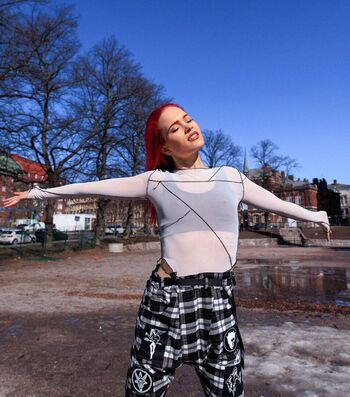 Full leaked Finnish musical artists private onlyfans photo