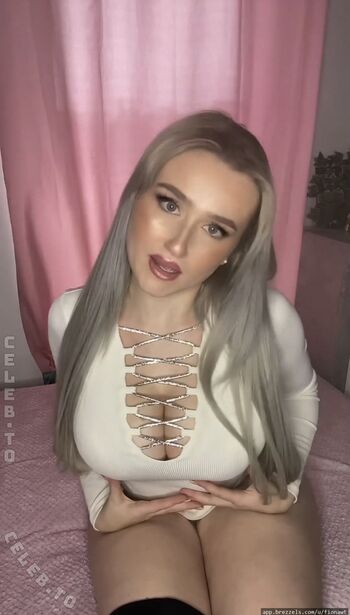 Full leaked Fiona wt page private onlyfans photo