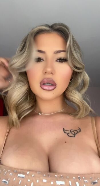 Full leaked Fiona private photo